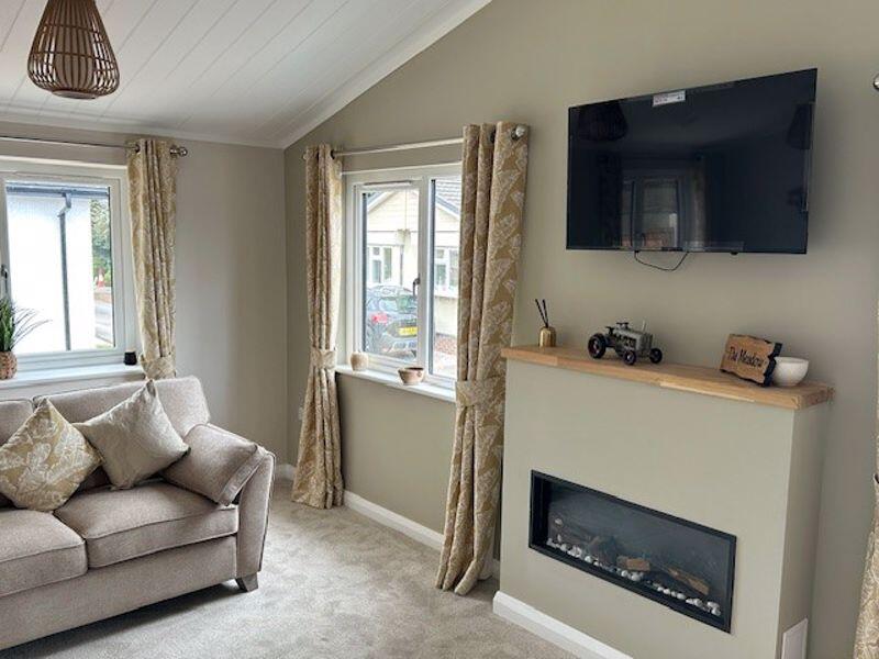 Just arrived and ready to view.  photo 4