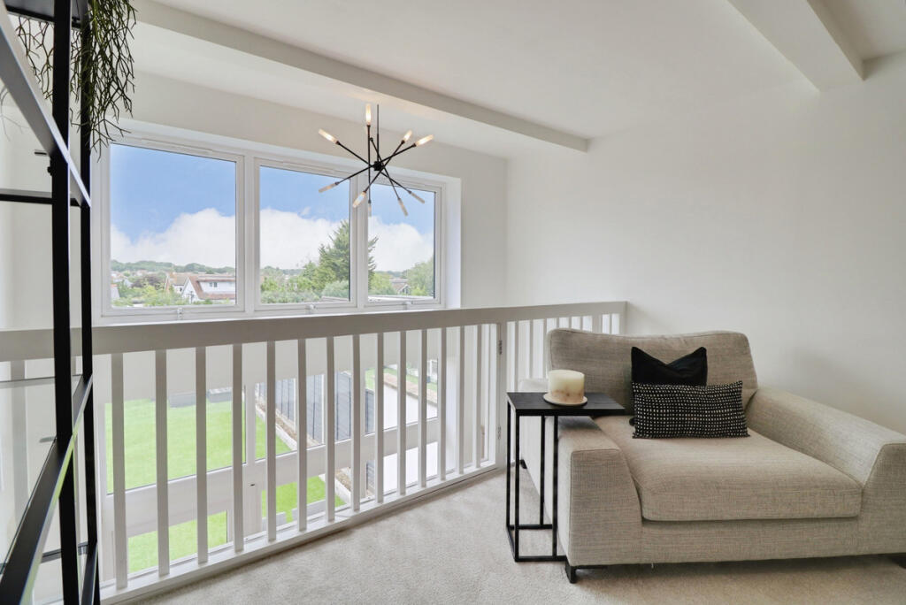 House in Southend-on-Sea - View 4