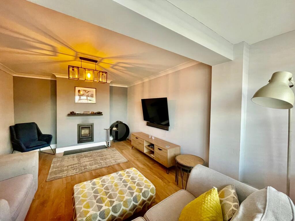 Glebe Road, Deanshanger, Milton Keynes, MK19 photo 2