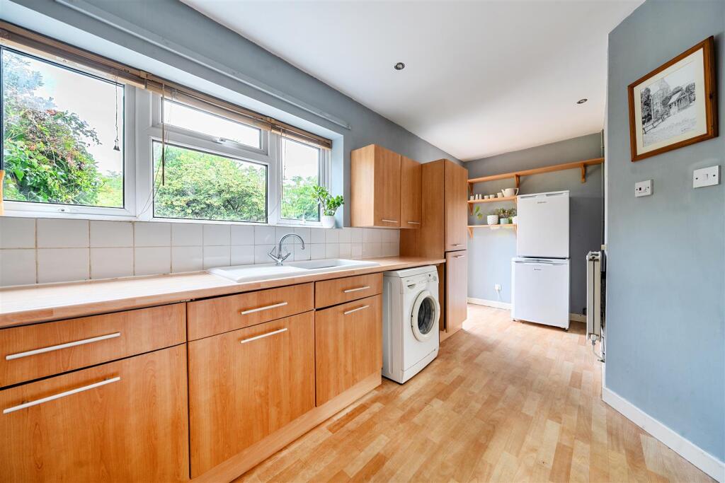 House in Basingstoke and Deane, Houndmills - More