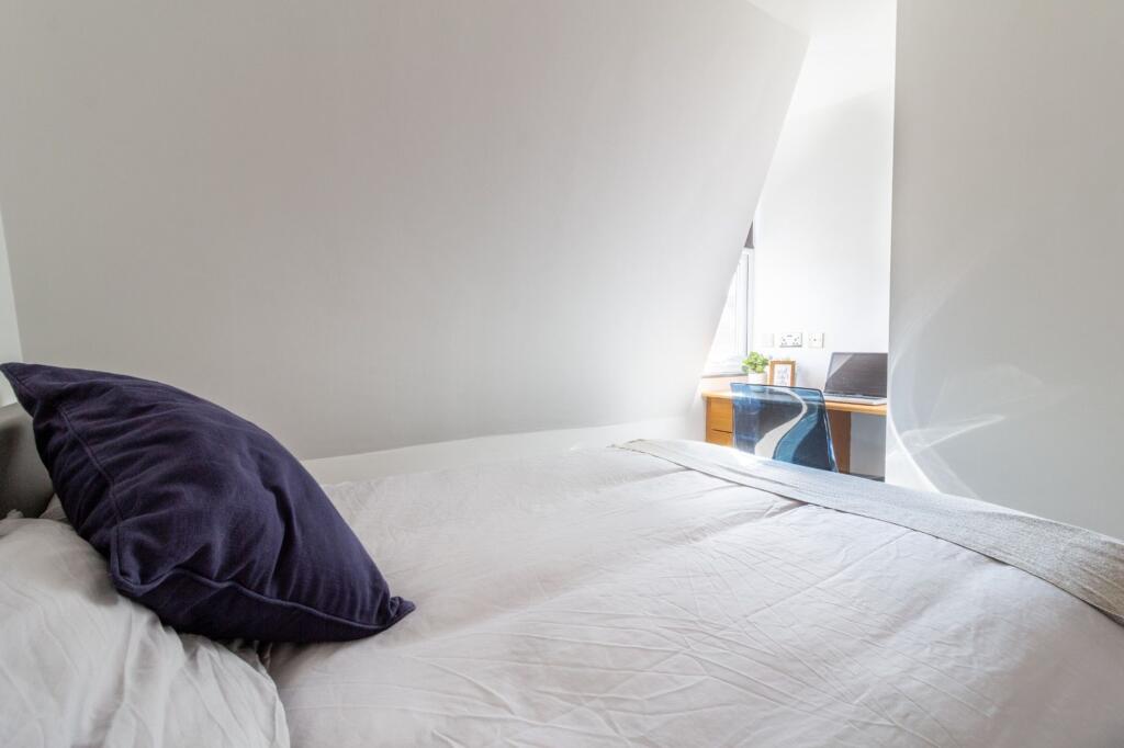 Apartment in Lincoln, Lincolnshire - View 5