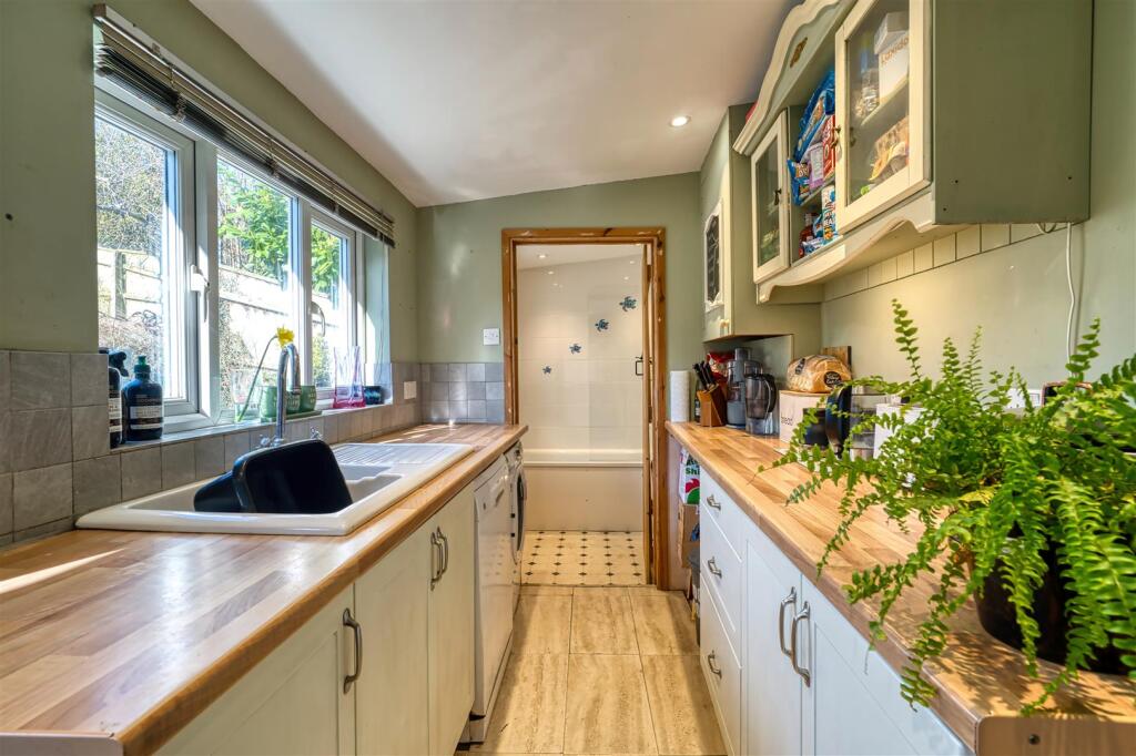 Additional image 4 of Slades Hill, Templecombe