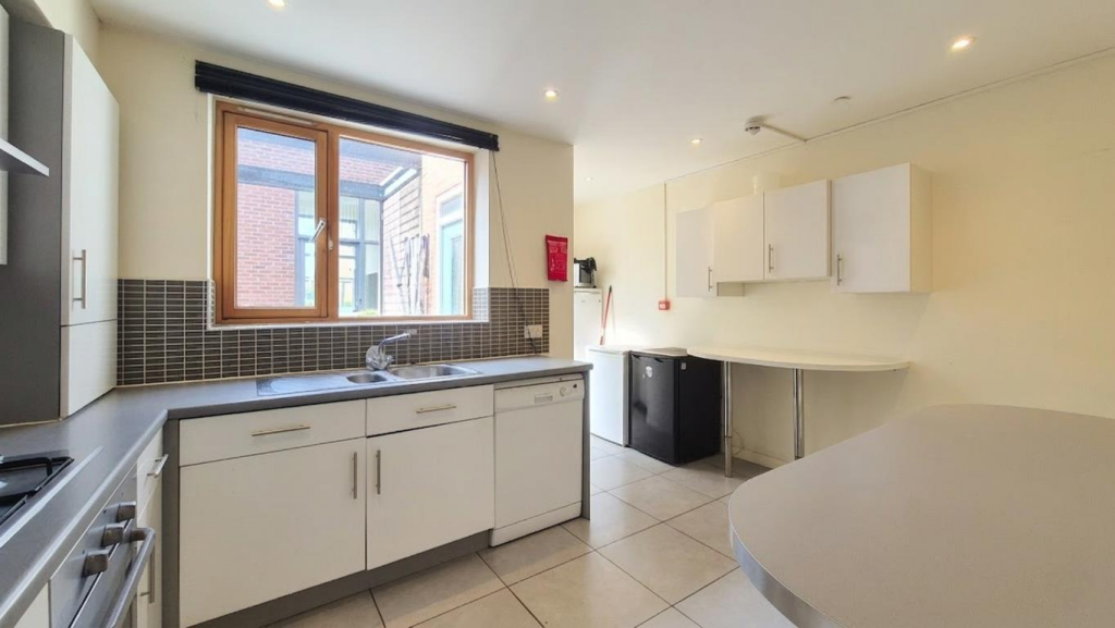 House in Milton Keynes - View 4