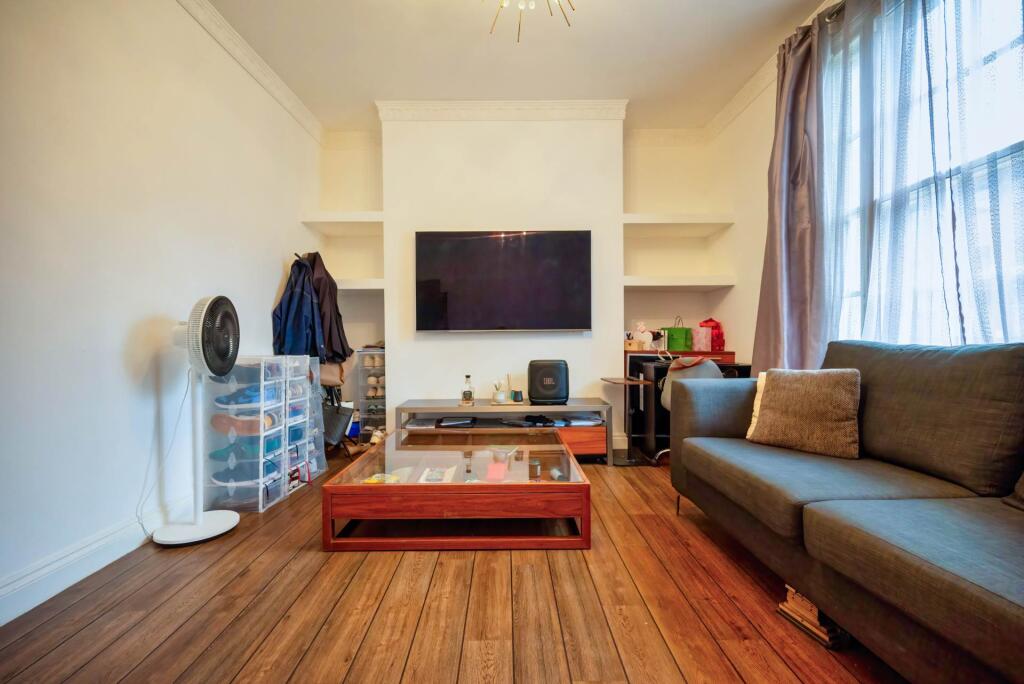 Apartment in Reading - View 3