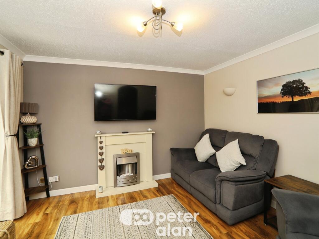 House in Newport, Cwmbran Central - View 5