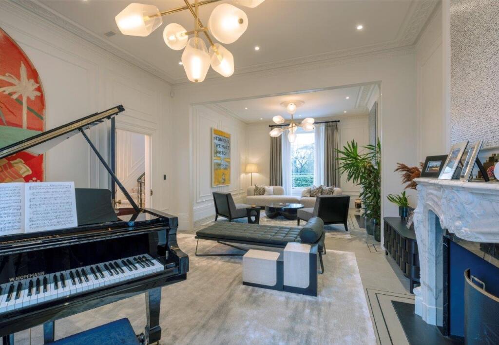 House in London, Westbourne Green, Maida Vale - More