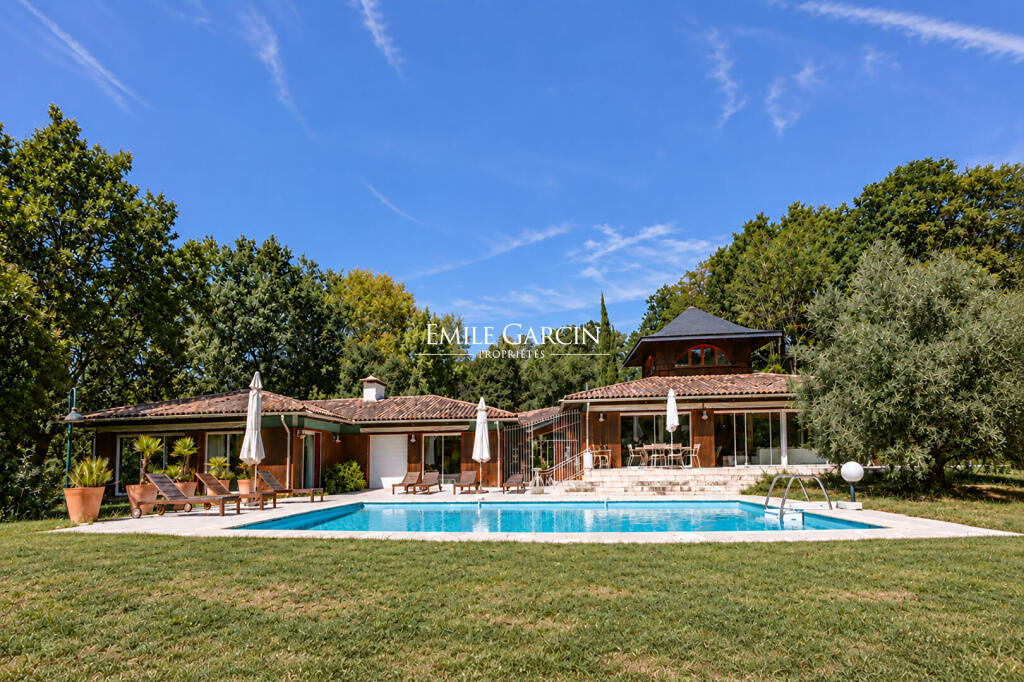 Main image of property: Aquitaine, Gironde, Salleboeuf