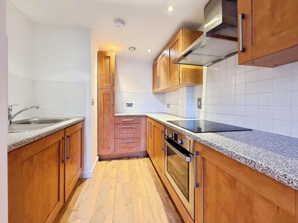 Apartment in Leeds - View 4