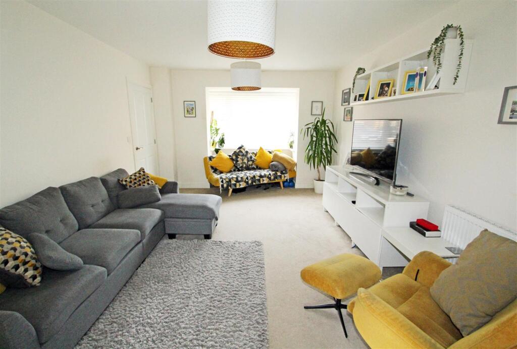 Aventine Grove, Luton photo 4