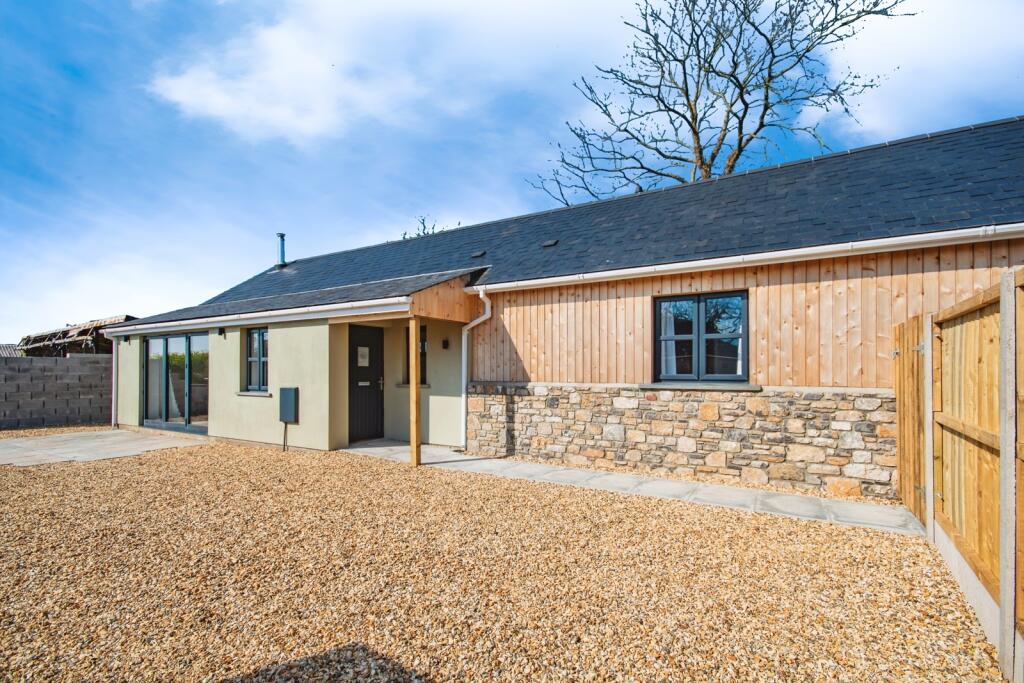 3-bed house on May Park, Jameston, Tenby, Pembrokeshire, SA70, £375,000