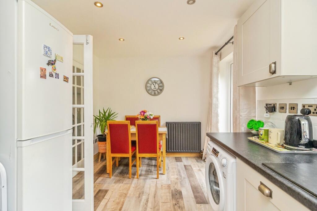 House in Buckinghamshire, Campbell Park - View 4