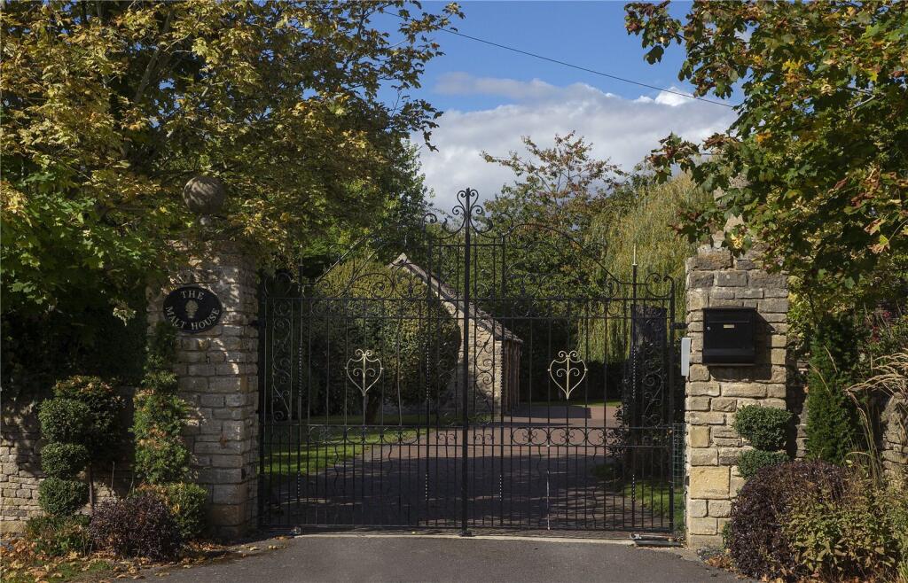 Main image of property: Millwood End, Long Hanborough, Witney, Oxfordshire, OX29