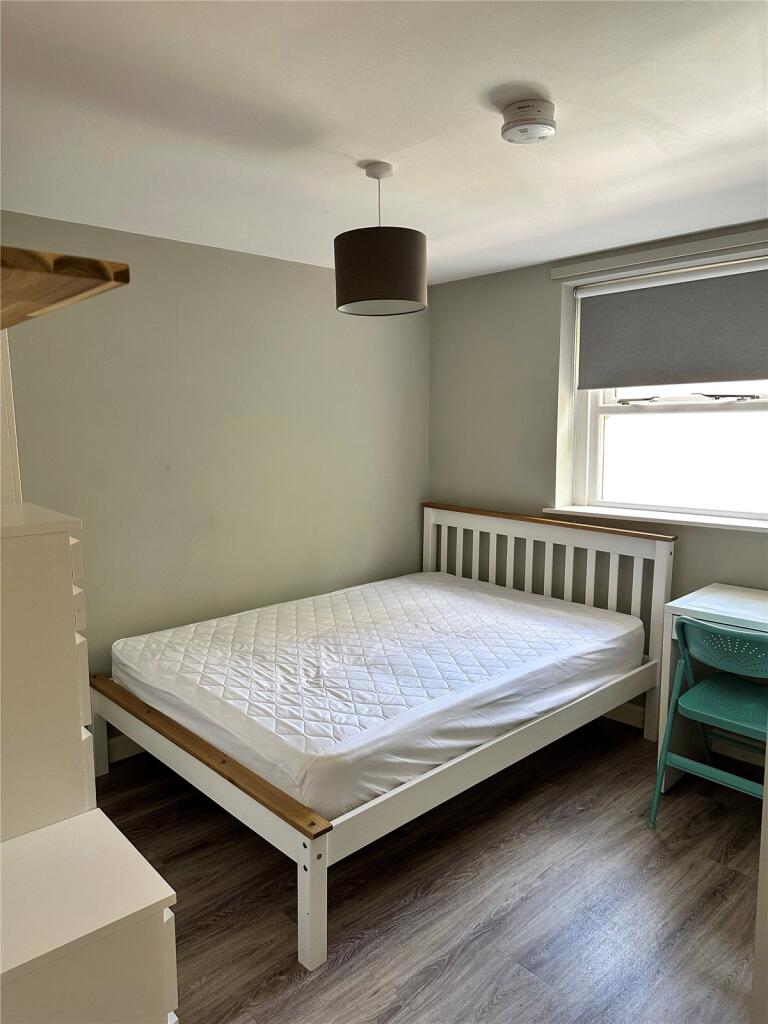 5 bedroom apartment for rent
