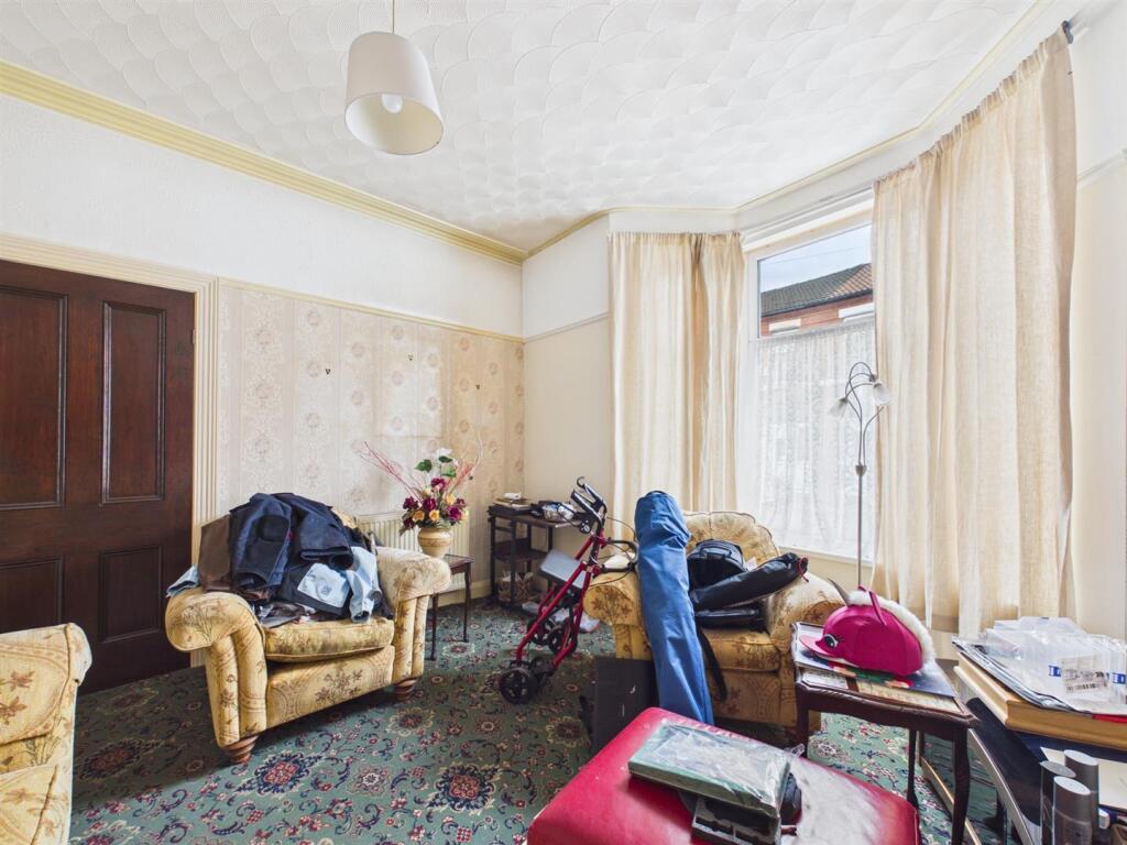 House in Wallasey, Egremont - More