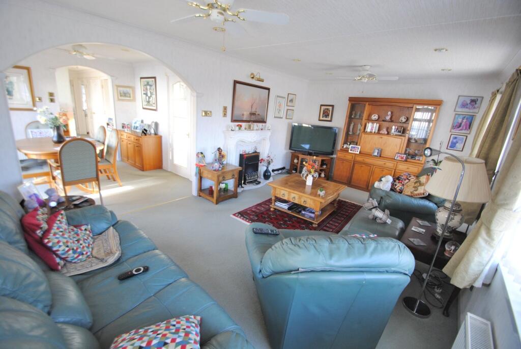 Long Furlong Park, Gotherington, Cheltenham, GL52 photo 3