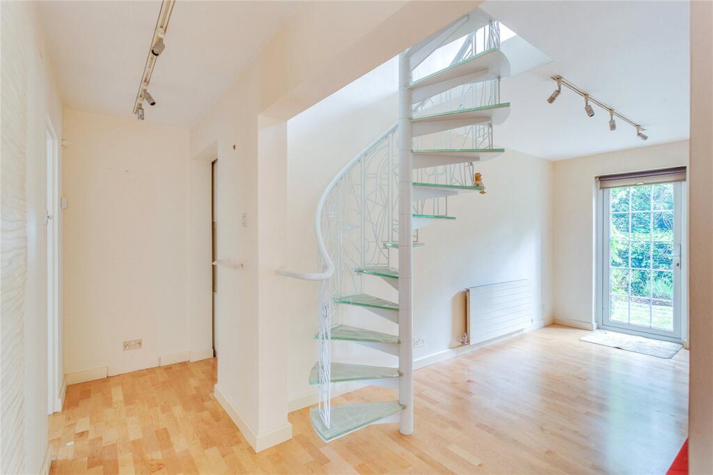 Apartment in South Oxfordshire, Henley-on-Thames - More