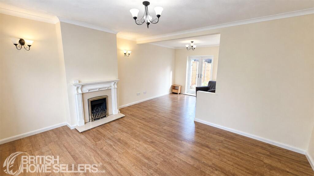 House in Nottingham, Chilwell - View 2