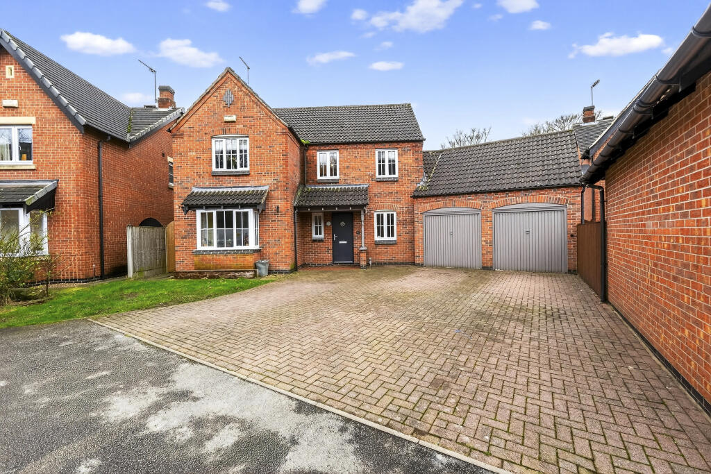 5-bed detached on Riverside Court, Belper, DE56, £500,000