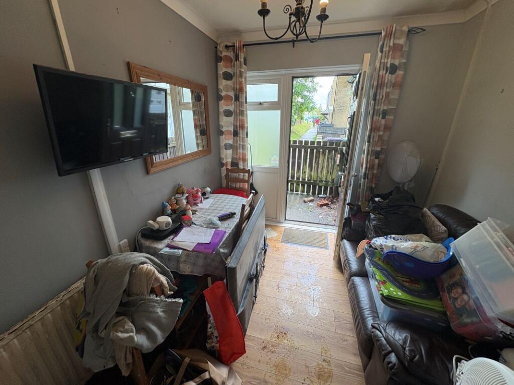 House in Cwmbrân, Coed Eva, Fairwater - More