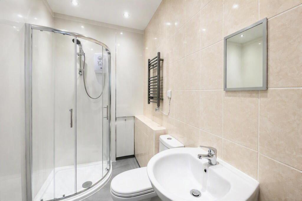 Apartment in Bristol - View 5