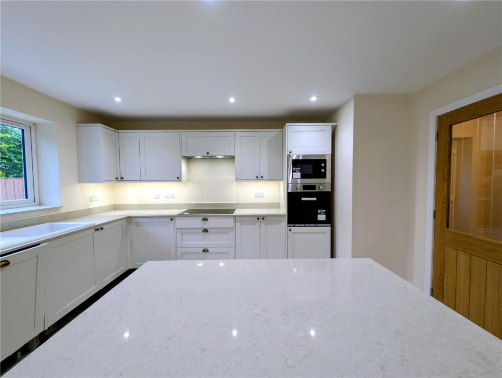 Granary Court, Shenstone, Kidderminster, Worcestershire, DY10 photo 4