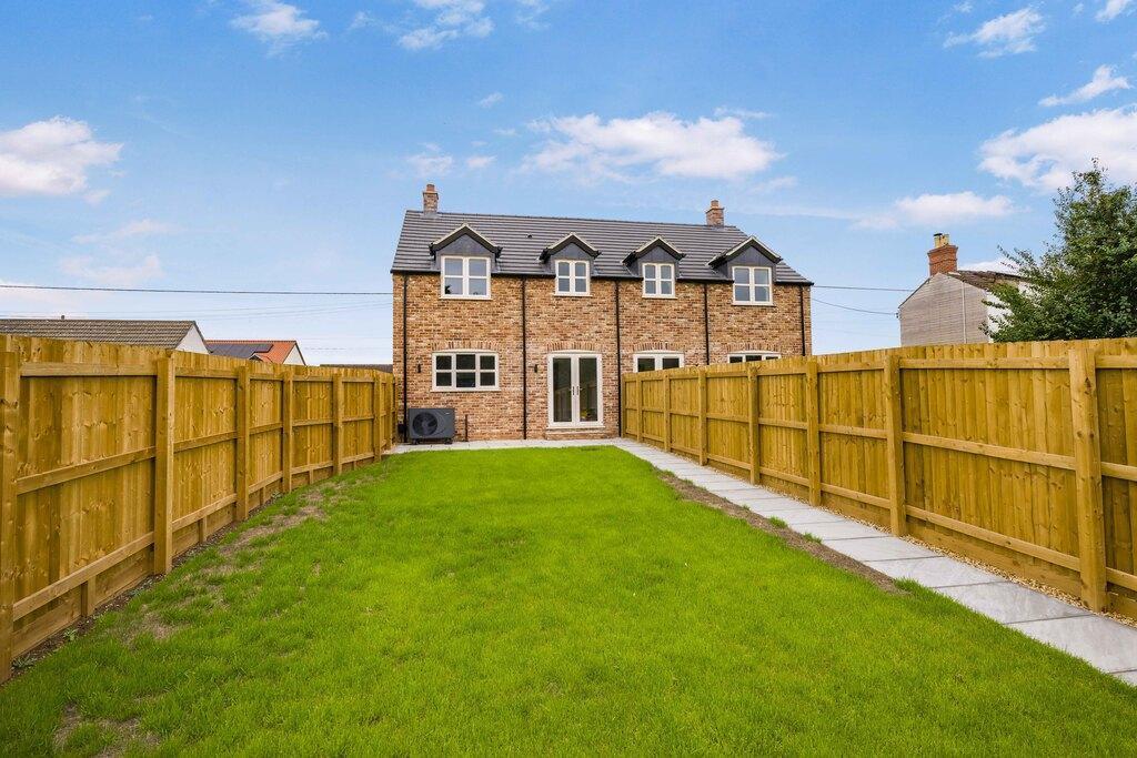 House in Peterborough - View 3