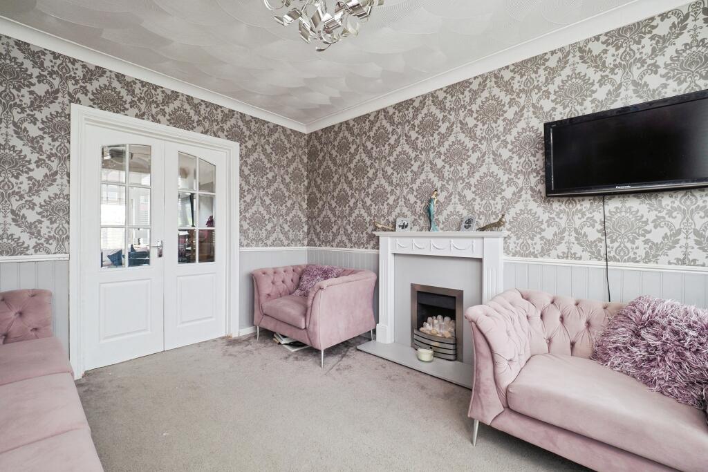 House in Nottingham, Wilford - More