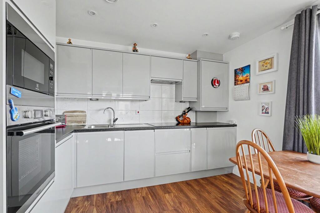 Apartment in Rochester - View 4