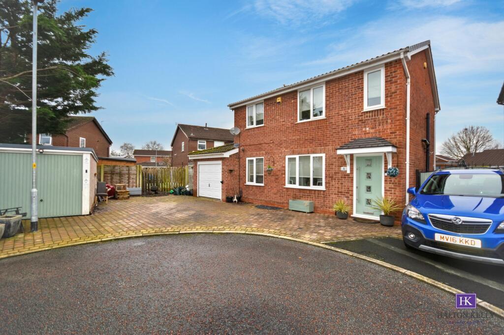 4-bed detached on Kilford Close, Callands, WA5, £328,950