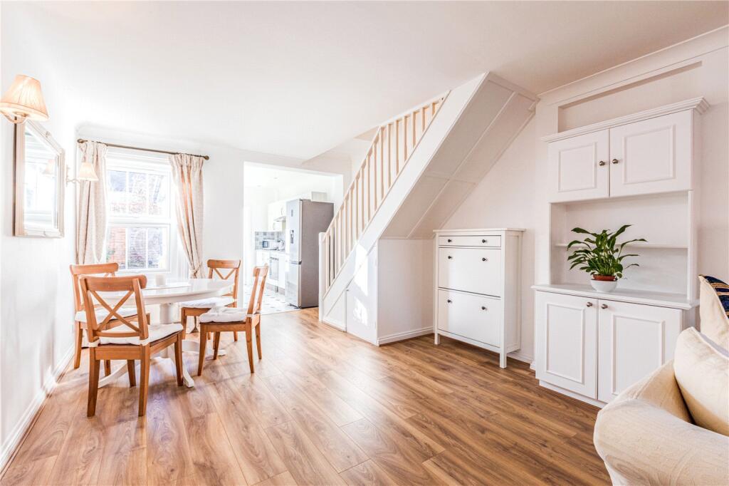 Albert Road, Addlestone, Surrey, KT15 photo 2