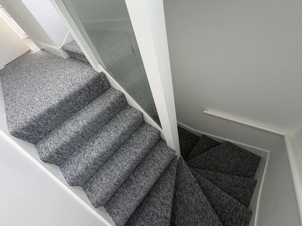Apartment in Twickenham - View 4