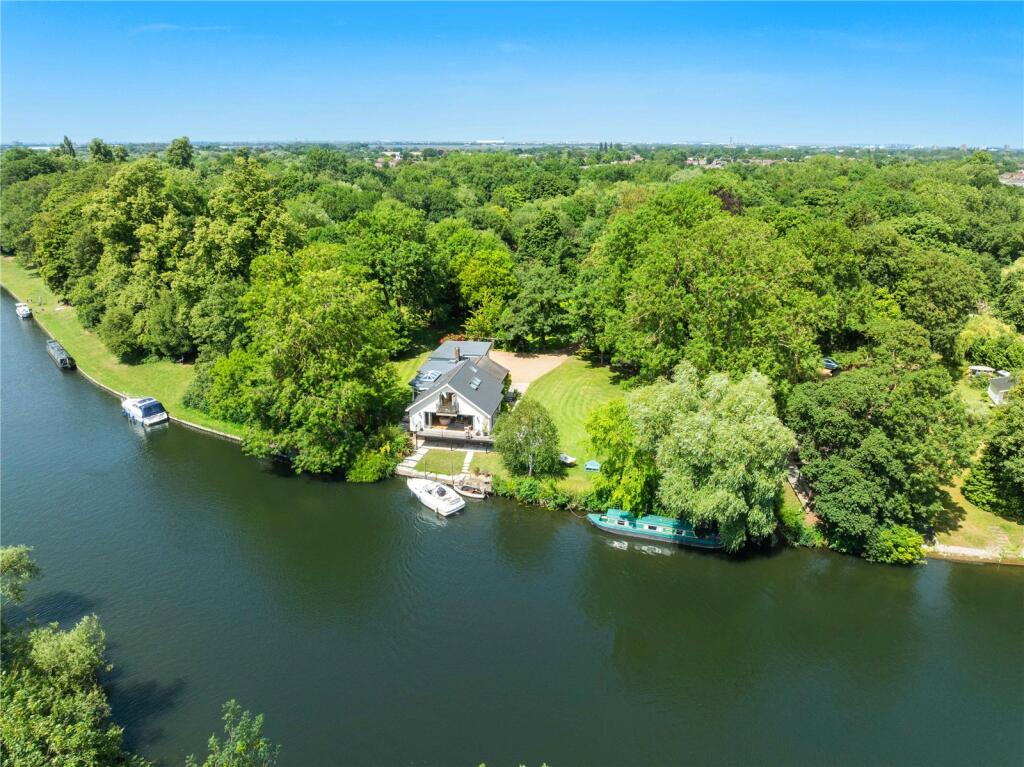 Main image of property: Las Palmas Estate, Russell Road, Shepperton, TW17