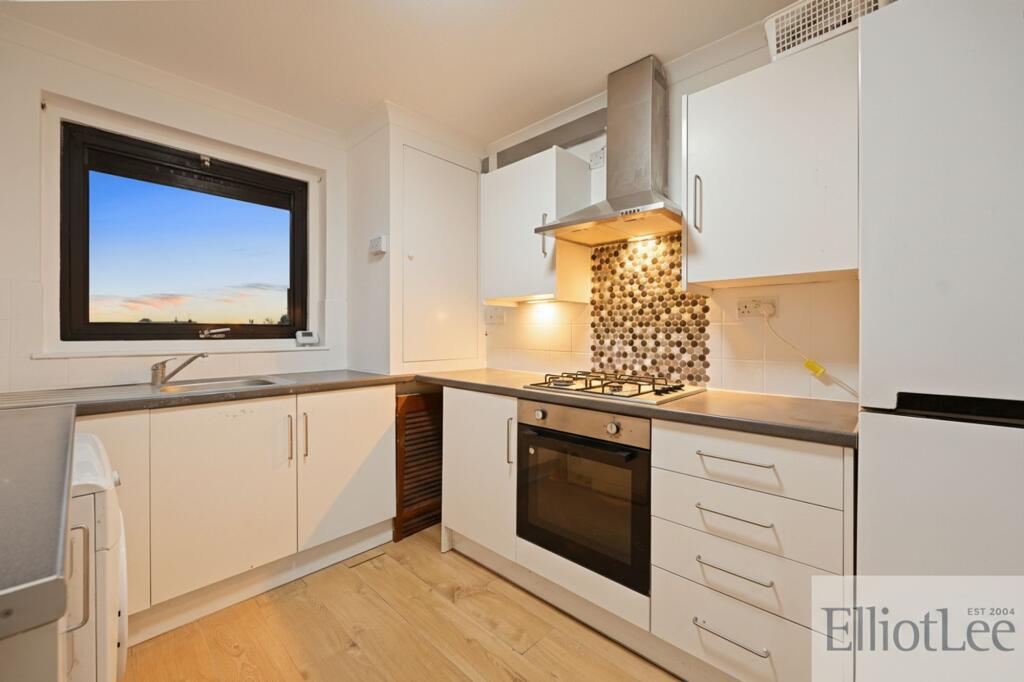 Corbins Lane, Harrow, HA2 - View 5