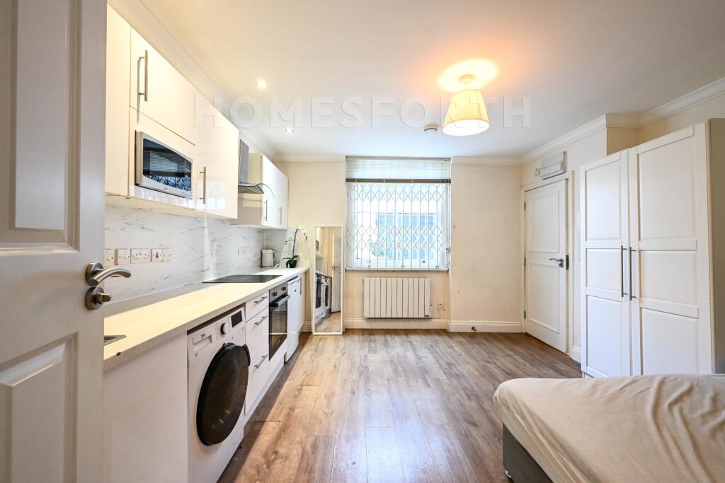 Studio flat for rent