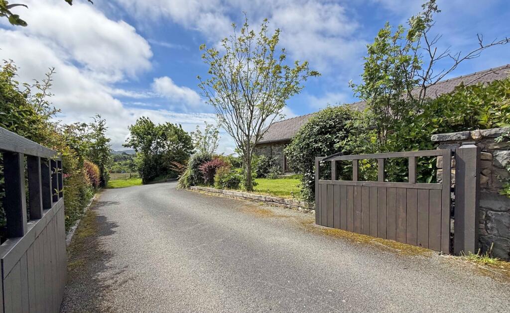Caeathro, Caernarfon, Gwynedd, LL55 photo 3