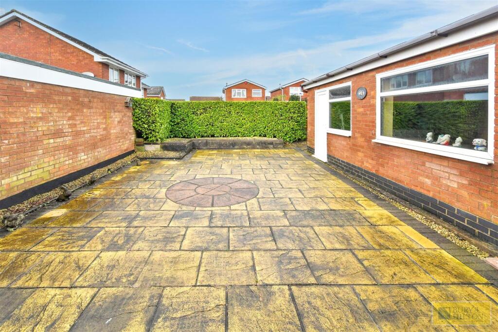 Somerton Road, Werrington, Stoke-On-Trent photo 2
