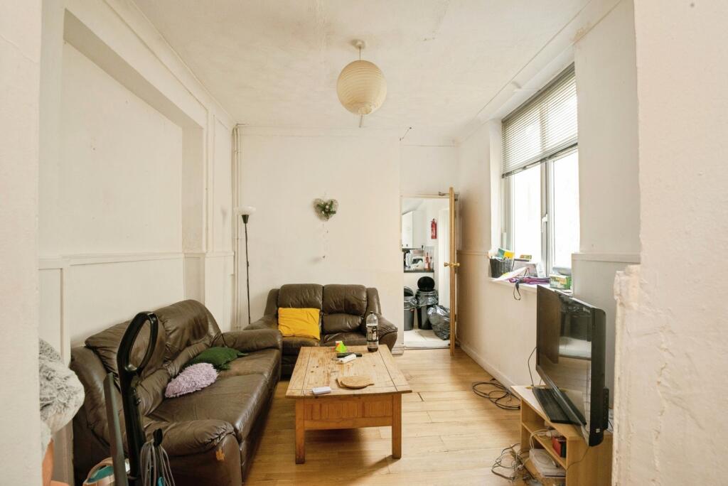 Harriet Street, CARDIFF, South Glamorgan, CF24 photo 5