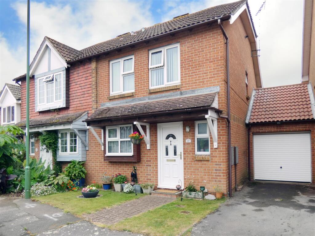 House in Arun, Toddington, Littlehampton