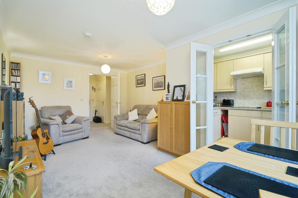 Additional image 6 of Stratford Road, Hall Green, Birmingham