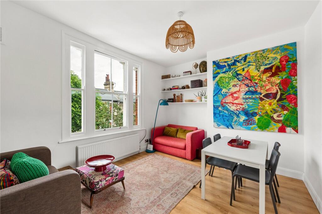 Apartment in London, Taverner Square, Highbury - View 4