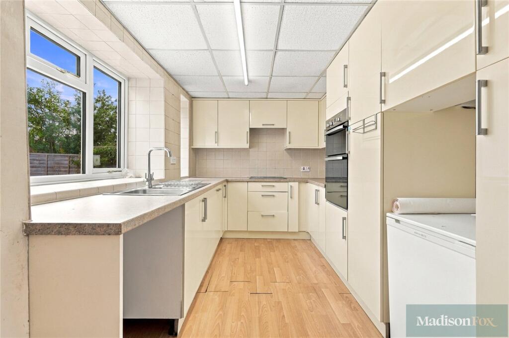 House in London - View 5