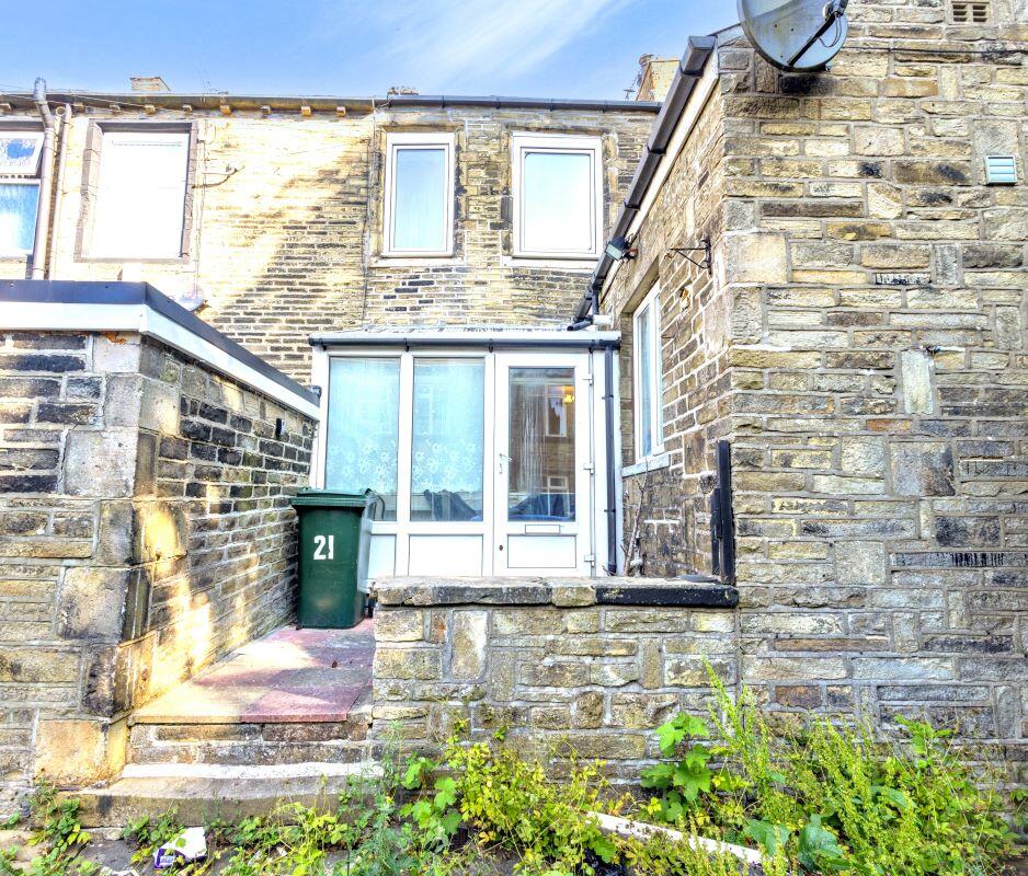 21 Albert Street, Queensbury, Bradford, BD13 1AT