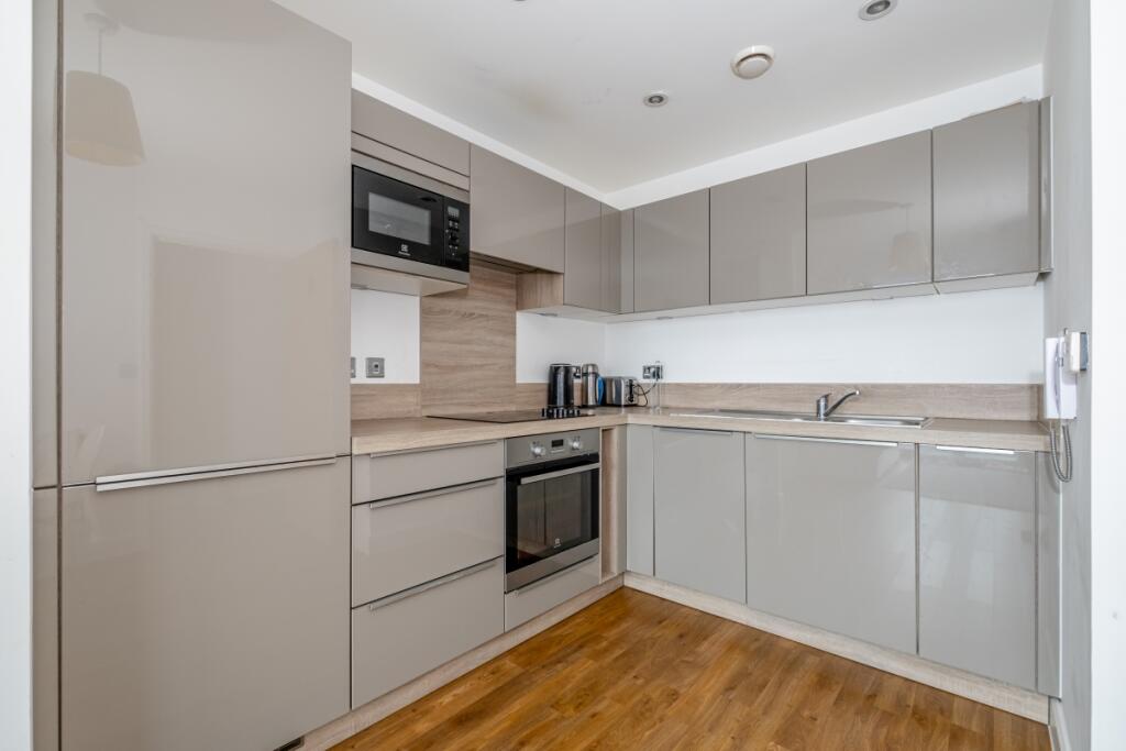 Apartment in London - View 4