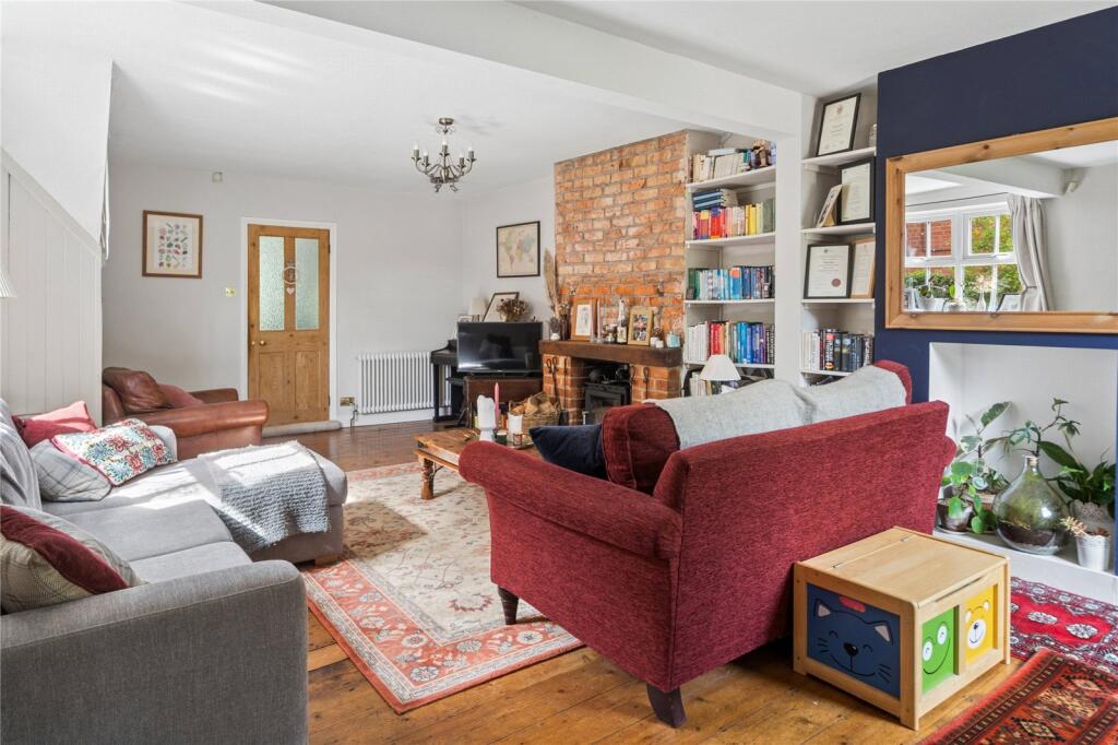 Heathfield Avenue, Binfield Heath, Henley-on-Thames, Oxfordshire, RG9 - More