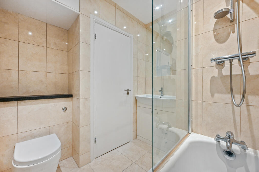 Apartment in London - View 4