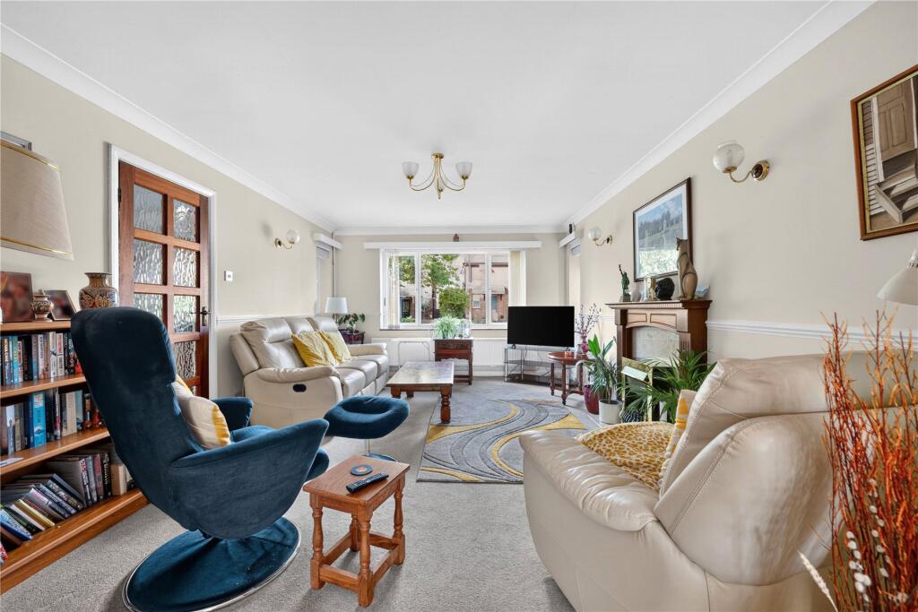 House in Woking, Surrey - View 2
