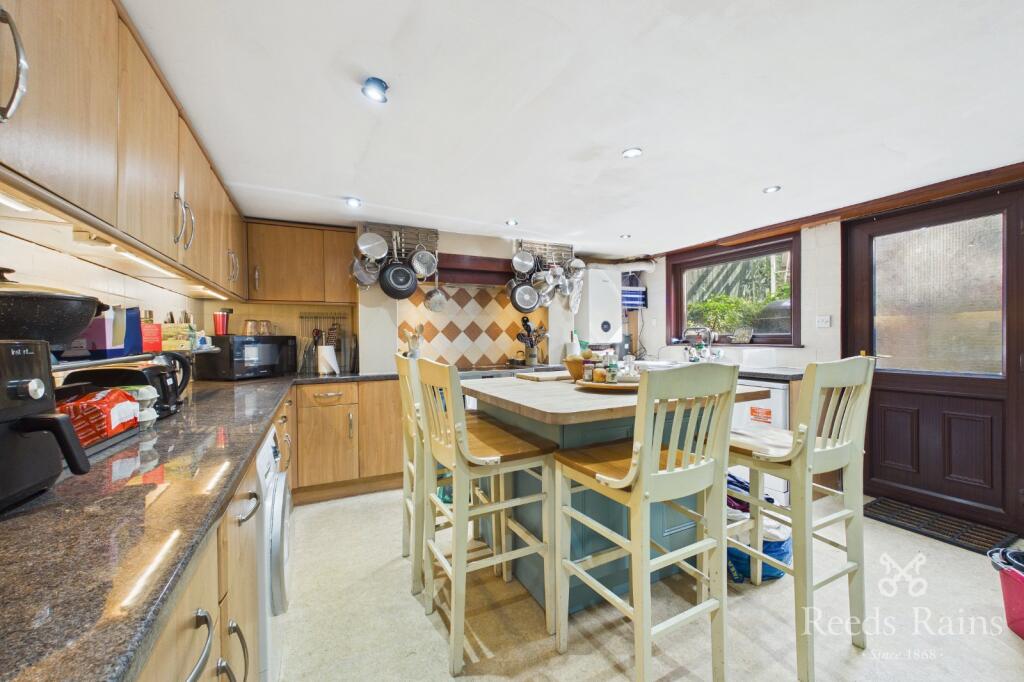 House in Wakefield - View 3