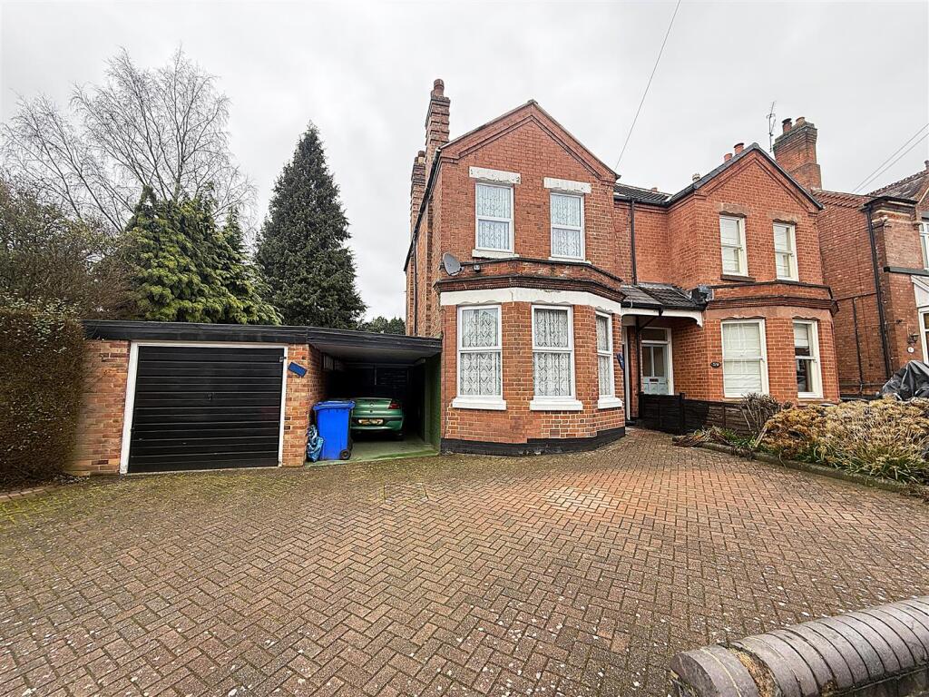 Main image of property: Scalpcliffe Road, Burton-On-Trent