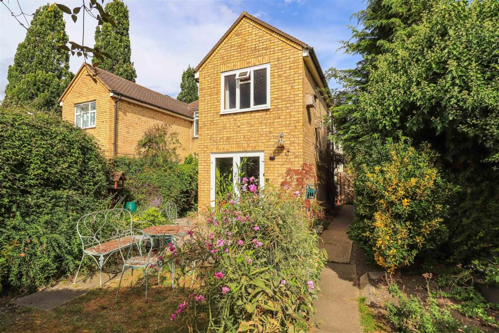 House in Cambridge, Romsey - View 4