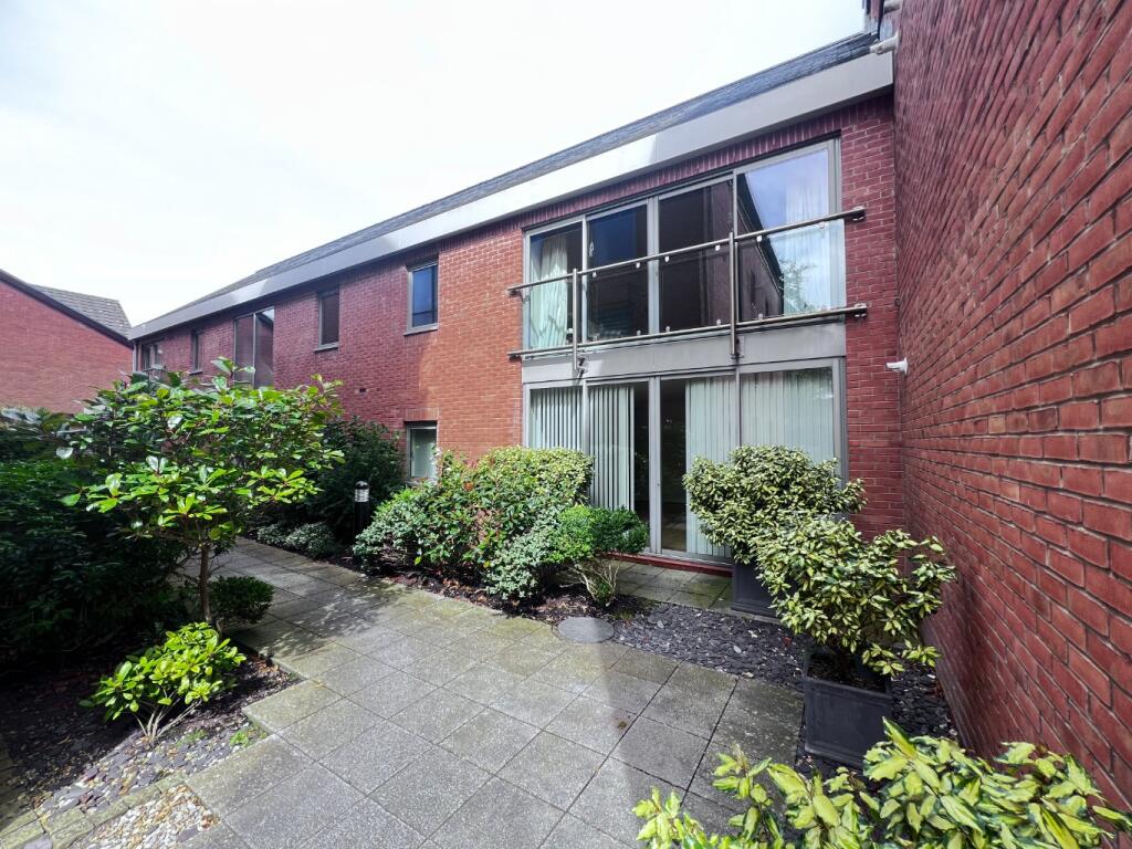 Main image of property: 2 The Gate House